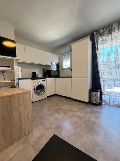 Appartement Terrasse Et Piscine Μονπελιέ Εξωτερικό φωτογραφία